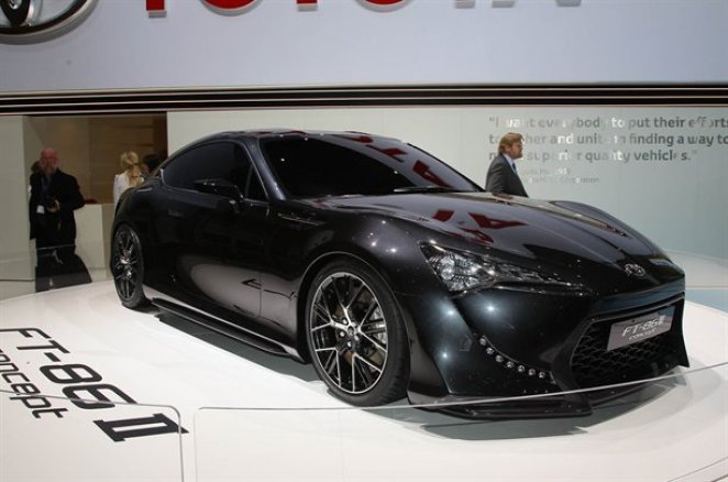 Toyota представи в Женева нова версия на спортното си купе FT-86